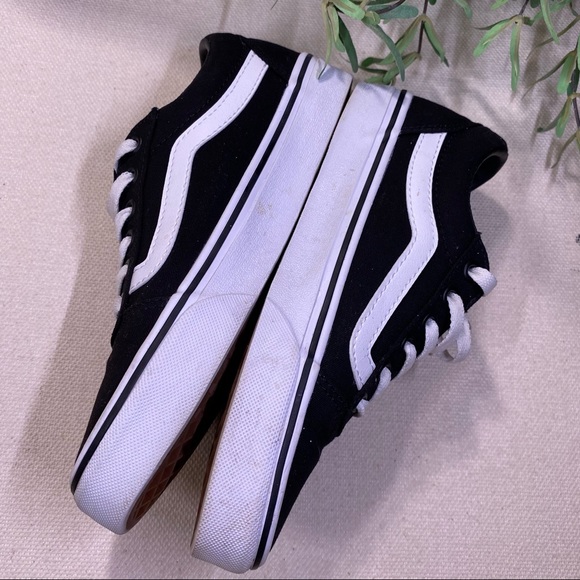 Vans Ward Sneaker Black 6.5 (Try on Wear Only) - Picture 4 of 7